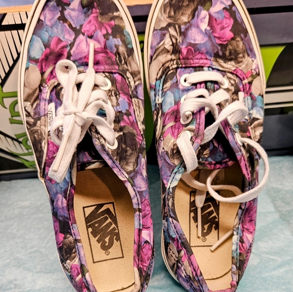 Vans Floral unique style W7.0 - Picture 2 of 5